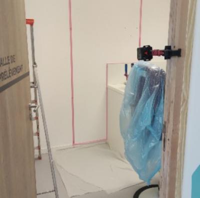 Travaux de plâtrerie et peinture dans les laboratoires médicale cerballiance 