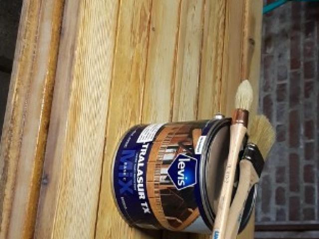 Décapage vieux vernis marin, remise en lasure pour une bonne protection 