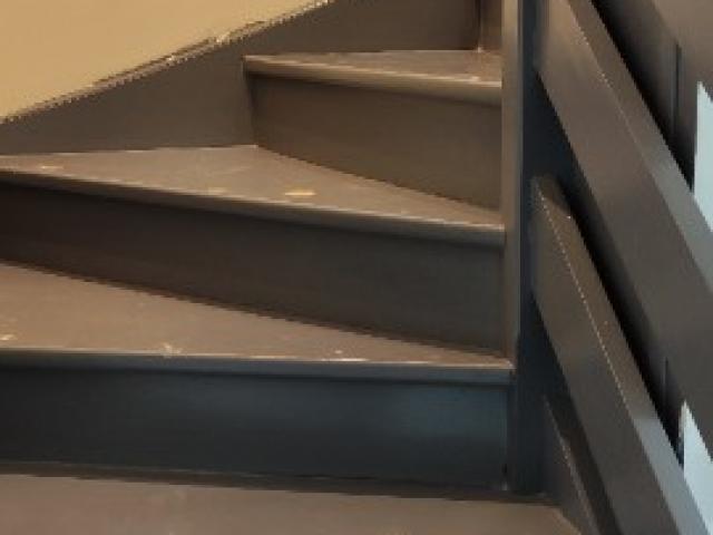 Cette escalier a connu une véritable transformation voir chrysalide !