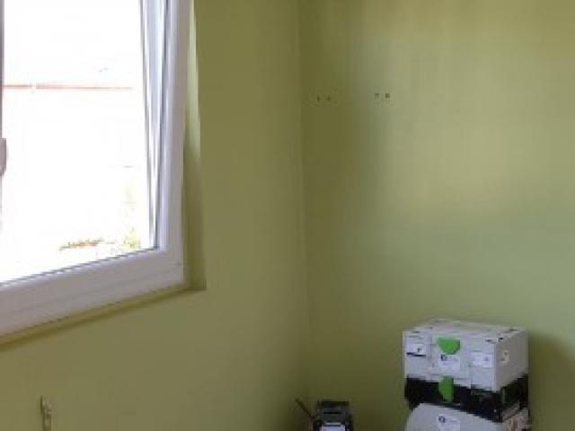 Remise a neuf de cette chambre de petite fille 